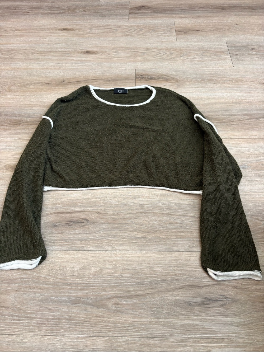 VICI Olive Green Cropped Knit with White Piping - Picture 7 of 7